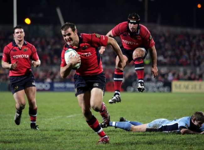 Barry Murphy runs in to score a try