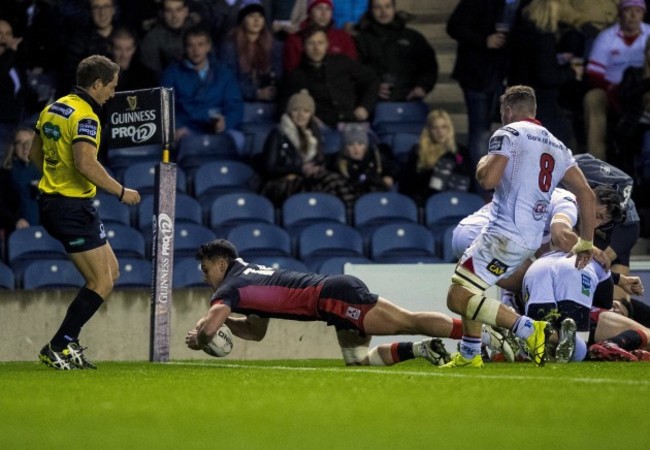 Damien Hoyland scores a try