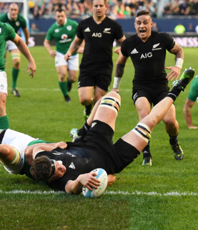 Scott Barrett scores their third try