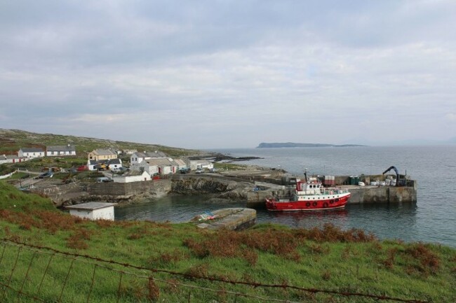 1200px-Inishturk_pier1