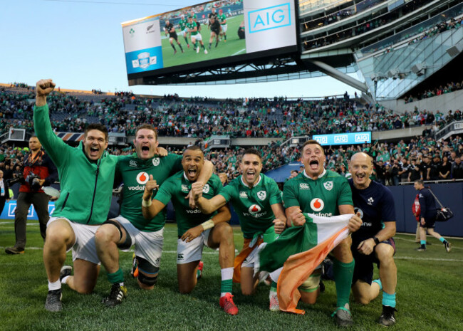 Billy Holland, Donnacha Ryan, Simon Zebo, Conor Murray and CJ Stander celebrate winning