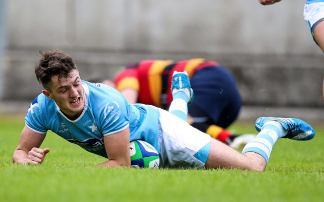 Hugh O&rsquo;Brien-Cunningham scores a try