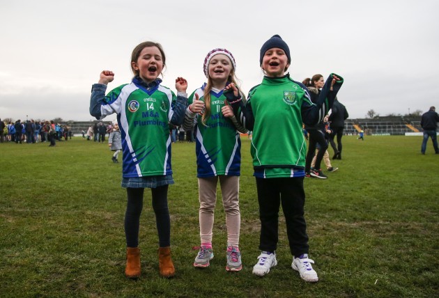 Robyn Hurley (aged 6) Caoimhe Farrell (aged 7) and Lotte  Nyheim (aged 7) celebrate after the game