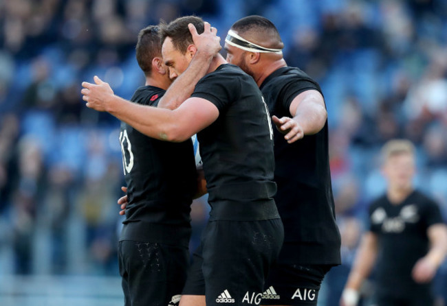 Israel Dagg celebrates his try with Aaron Cruden and Charlie Faumuina