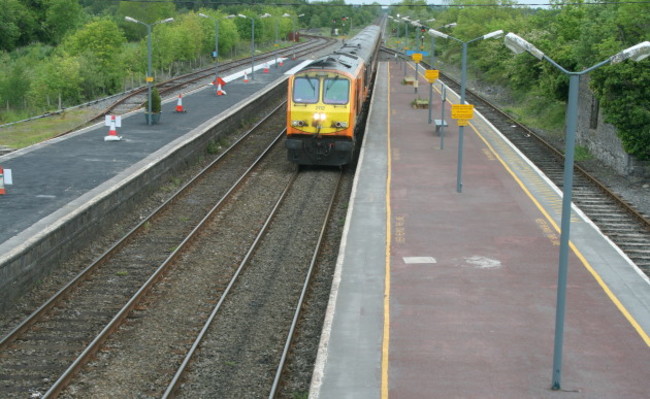 Ballybrophy_Halt_-_geograph.org.uk_-_1790936