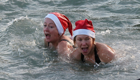 25/12/2013 Forty Foot Christmas Day Swims