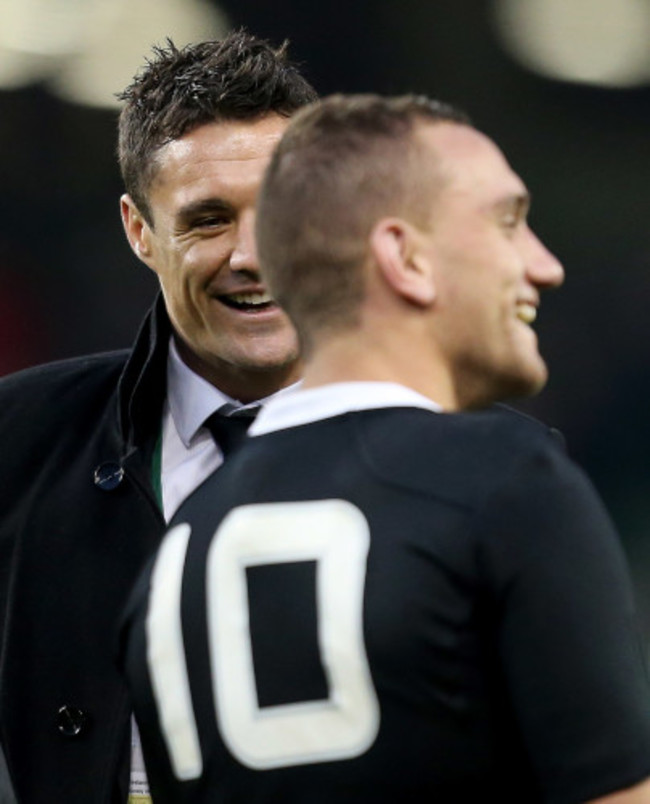 Dan Carter speaks with Aaron Cruden after the game