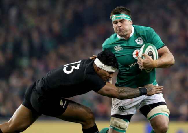 CJ Stander tackled by Malakai Fekitoa