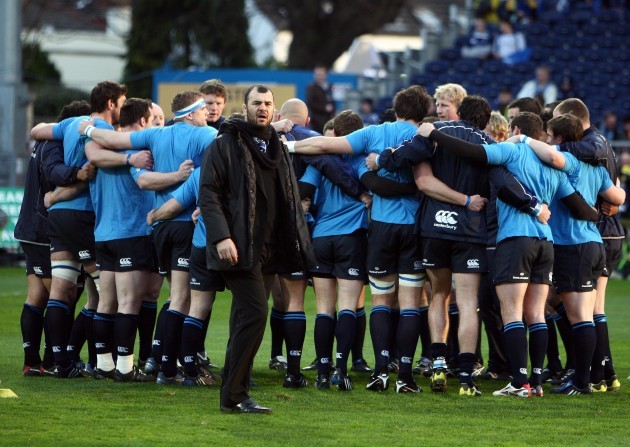 Michael Cheika in front of his Leinster team