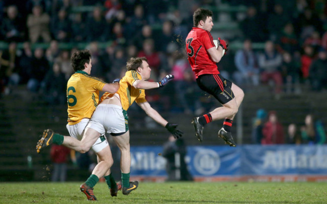 Donal O'Hare catches a high ball