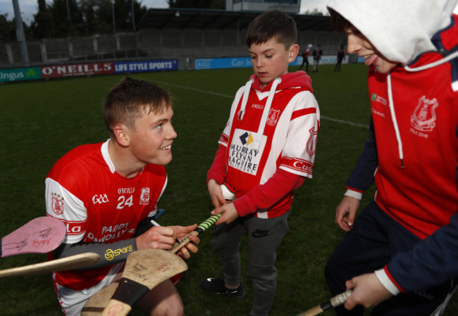 Con O'Callaghan signs autographs for supporters