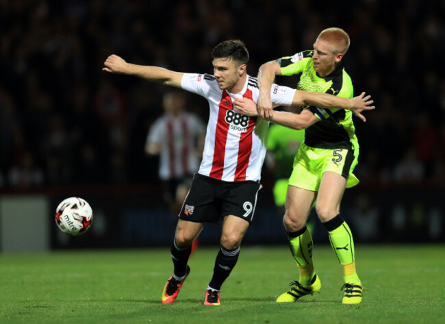Brentford v Reading - Sky Bet Championship - Griffin Park