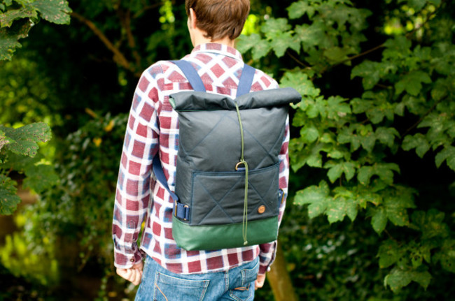 AE Rolltop_navy_forest_Stevo turn