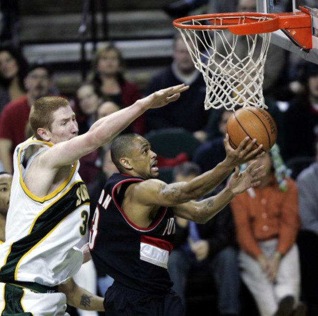 TRAIL BLAZERS SUPERSONICS BASKETBALL