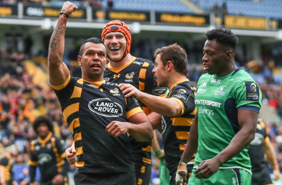 Kurtley Beale celebrates scoring his sides first try