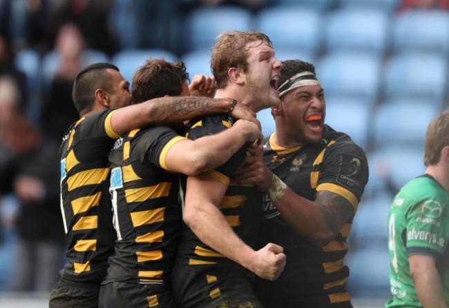 Joe Launchbury celebrates his try