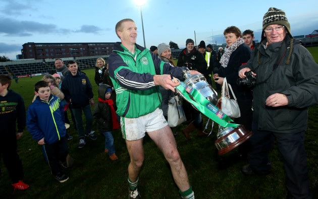 Henry Shefflin celebrates with the trophy after the game