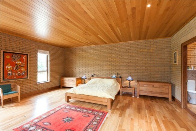 84feeec0a6c5c09a52f35d8a54666950