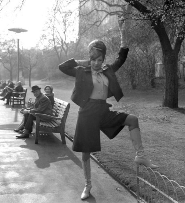 Barbra Streisand - Embankment Gardens, London