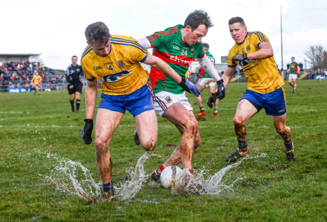 Niall McInerney and Sean McDermott with Alan Dillon