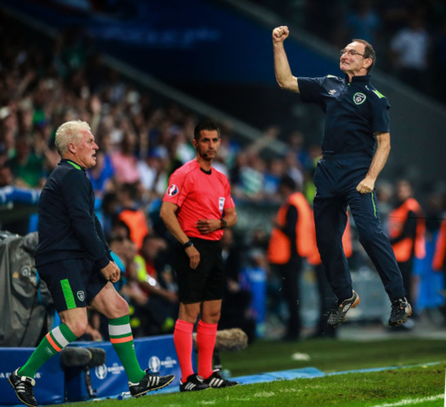 Martin O'Neill celebrates at the final whistle