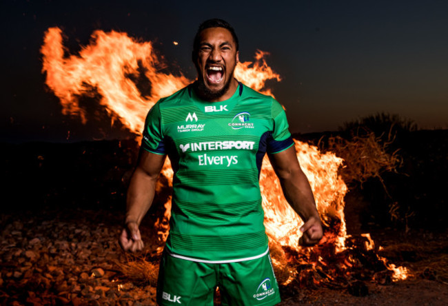 Bundee Aki