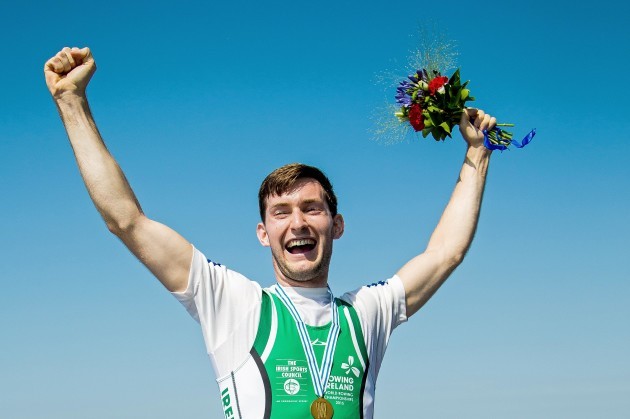 Paul O'Donovan celebrates winning gold
