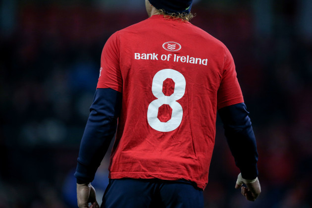 Isa Nacewa wears a t-shirt in tribute to the late Munster coach Anthony Foley