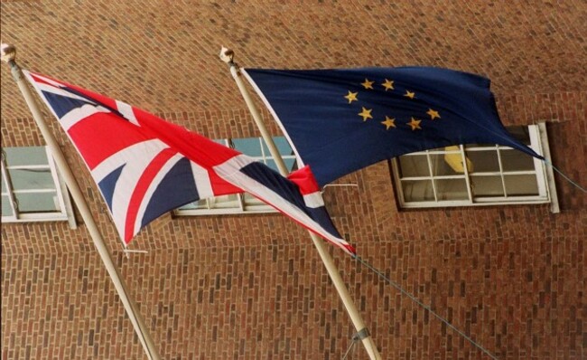 EU/UNION JACK FLAGS