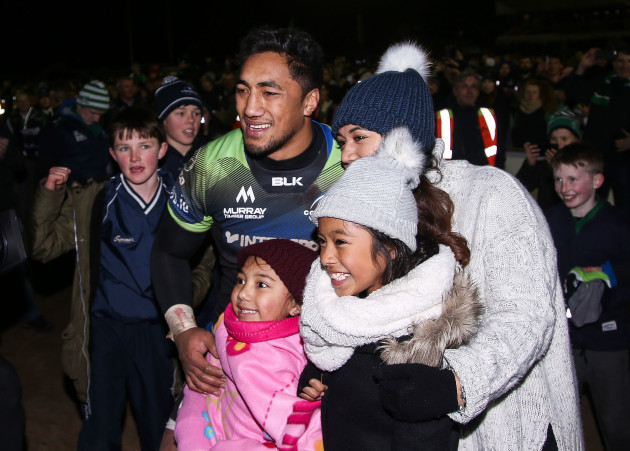 Bundee Aki with his family after the game