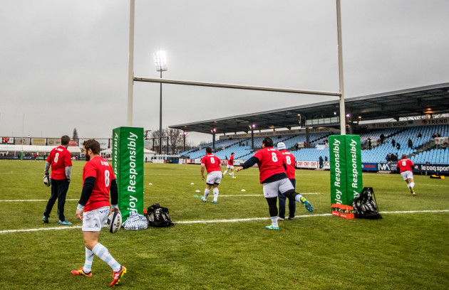 A view of Racing 92 players warming up