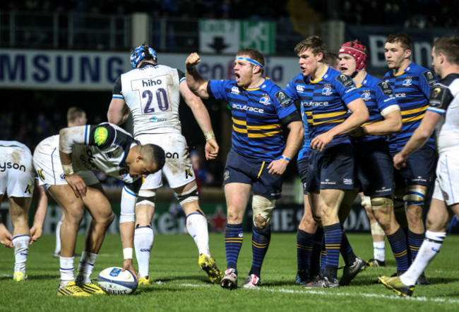 Sean Cronin scores a try