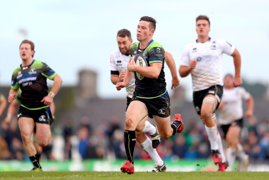 John Cooney breaks free to score his sides second try