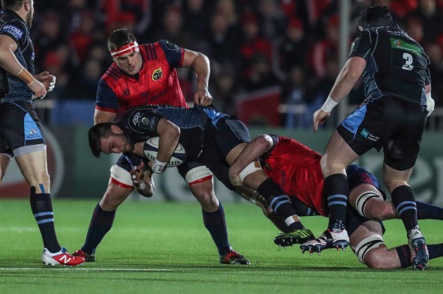Ryan Wilson is tackled by CJ Stander