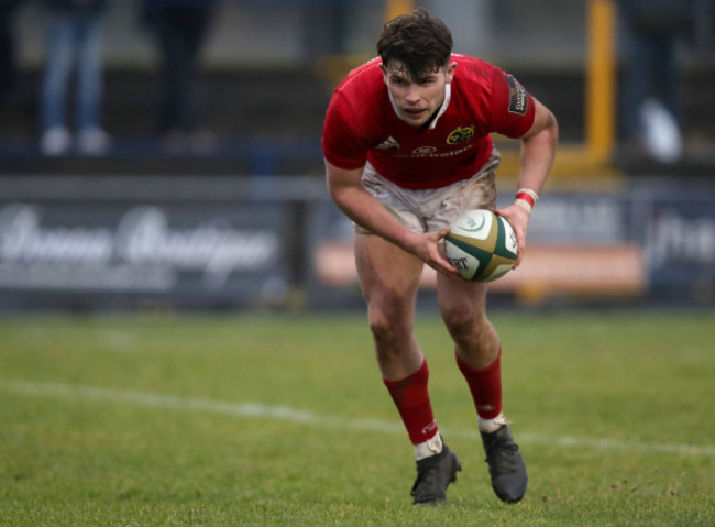 Calvin Nash scores a try