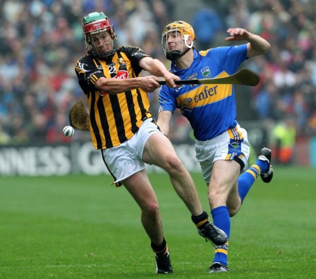 John Mulhall hooked by Seamus Callinan