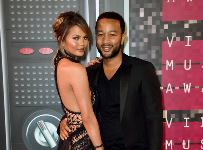 People-John Legend-Chrissy Teigen