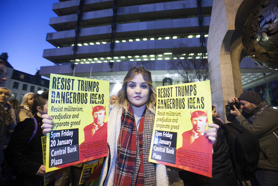 37 Anti-Trump protest_90500592