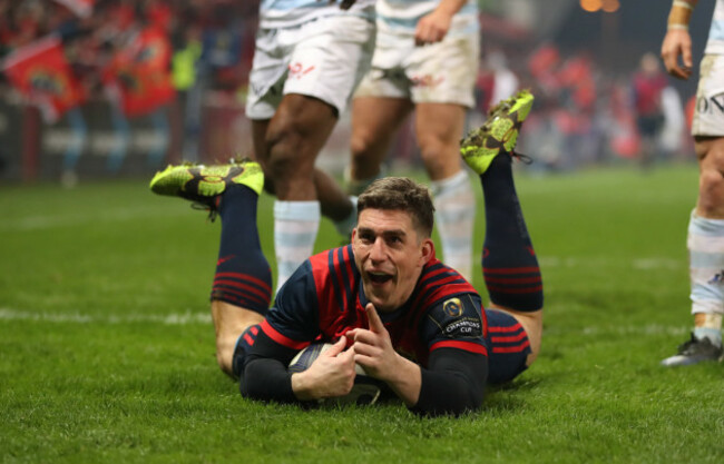 Ian Keatley scores their third try