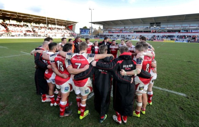 Rory Best speaks to the team after defeat to Bordeaux