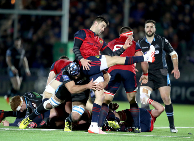 Conor Murray tackled by Josh Strauss