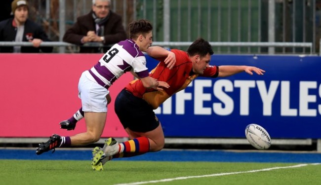 Jack Aungier scores a try