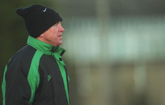 Irish Rugby Training 3/1/1997 Murray Kidd  Irish Coach © Patrick Bolger/INPHO