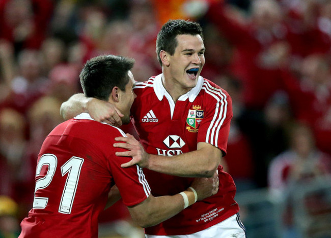 Jonathan Sexton celebrates after scoring a try