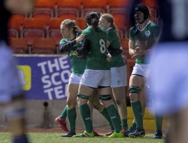 Ireland players celebrate Alison Miller's try