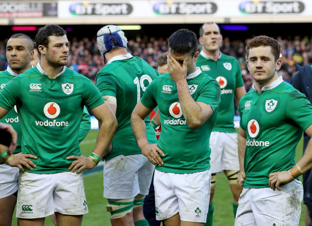 Robbie Henshaw, Conor Murray and Paddy Jackson dejected