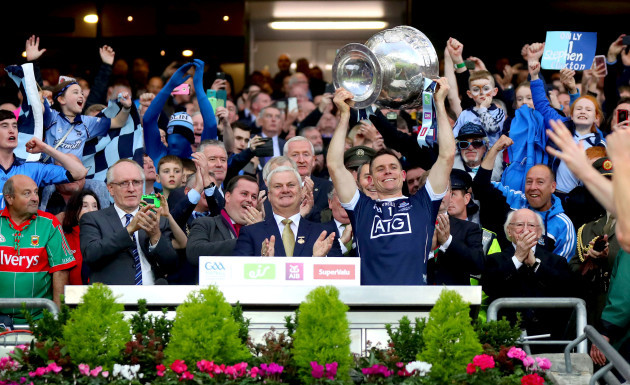 Stephen Cluxton lifts the Sam Maguire
