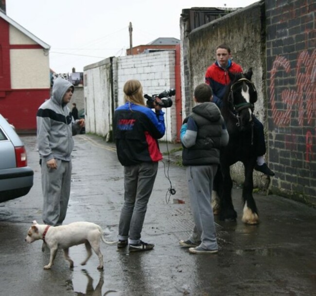 filming utenfor hestestall (1)