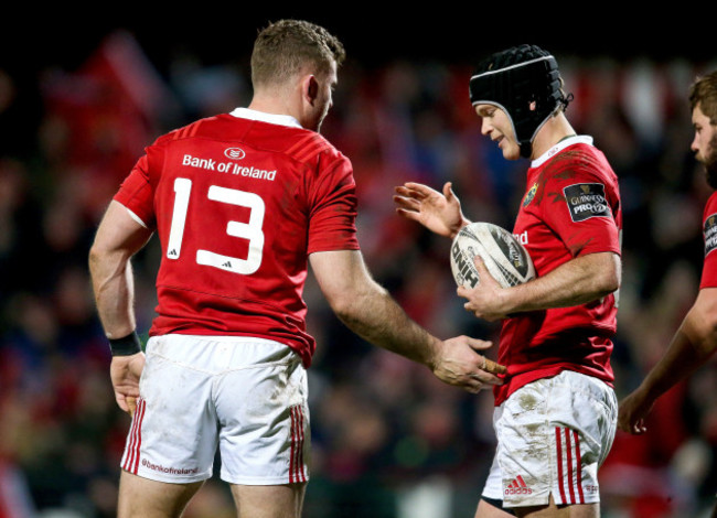 Jaco Taute celebrates with Tyler Bleyendaal after scoring his second try