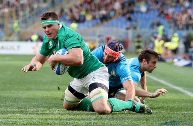 CJ Stander scores their second try despite Angelo Esposito